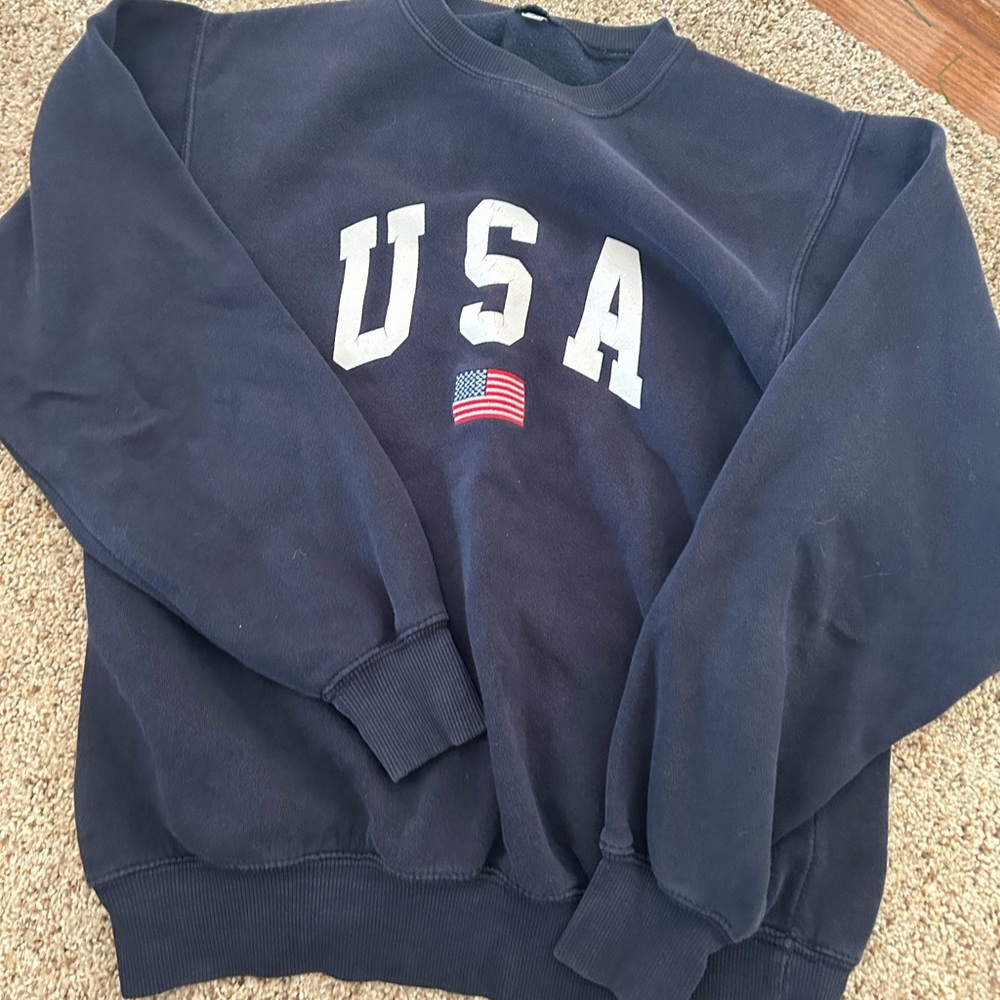 Brandy melville USA crew neck
